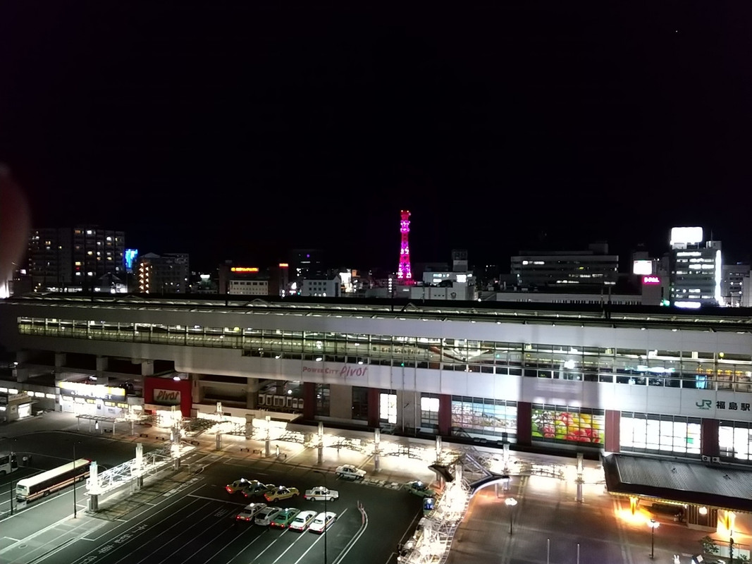 部屋からの眺め、駅がわ