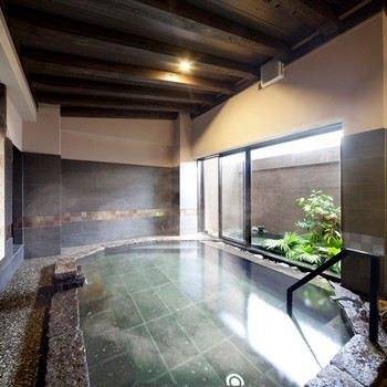 トロりとした源泉が本格的。美味しい朝食ビュッフェにほっこり3995889