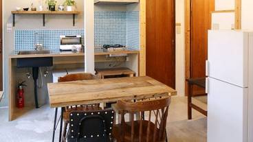 客室内のダイニングエリア / 14