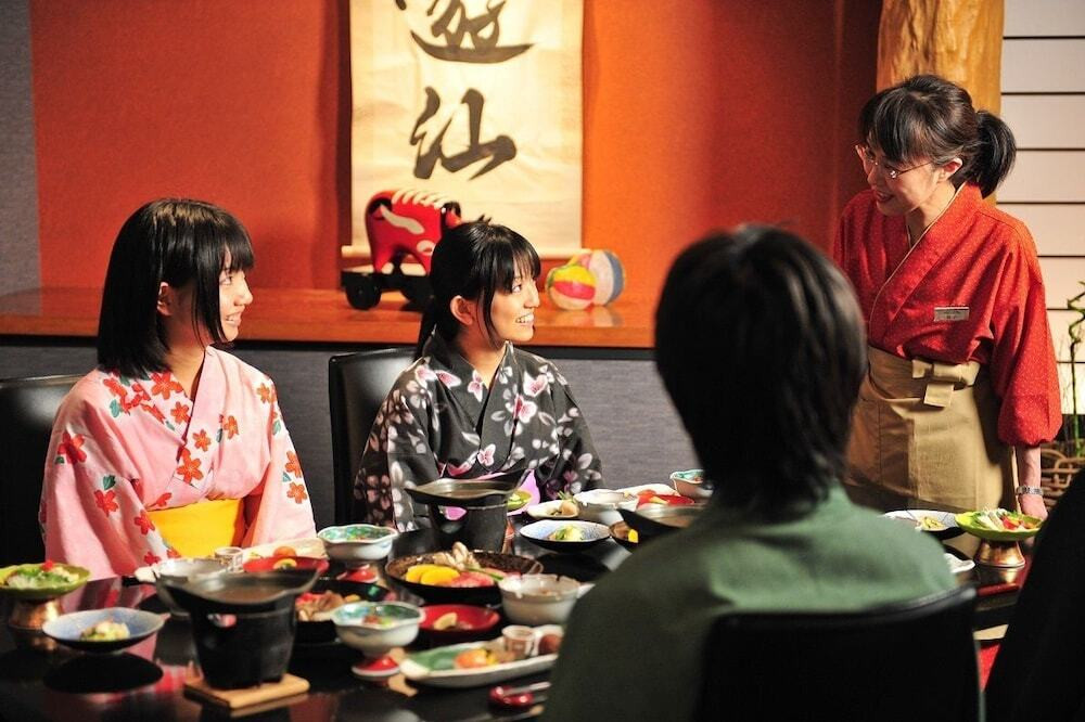 多彩なお風呂が魅力。会津を郷土料理と地酒を味わえる3529773