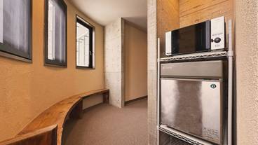 施設内の設備 / 13