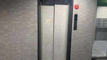 内部エントランス / 3