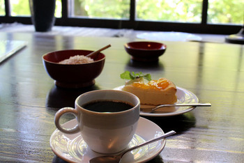 「茶房 天井棧敷」料理 621083 ケーキセット1028円