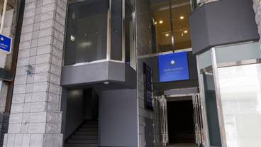 施設の入り口 / 21