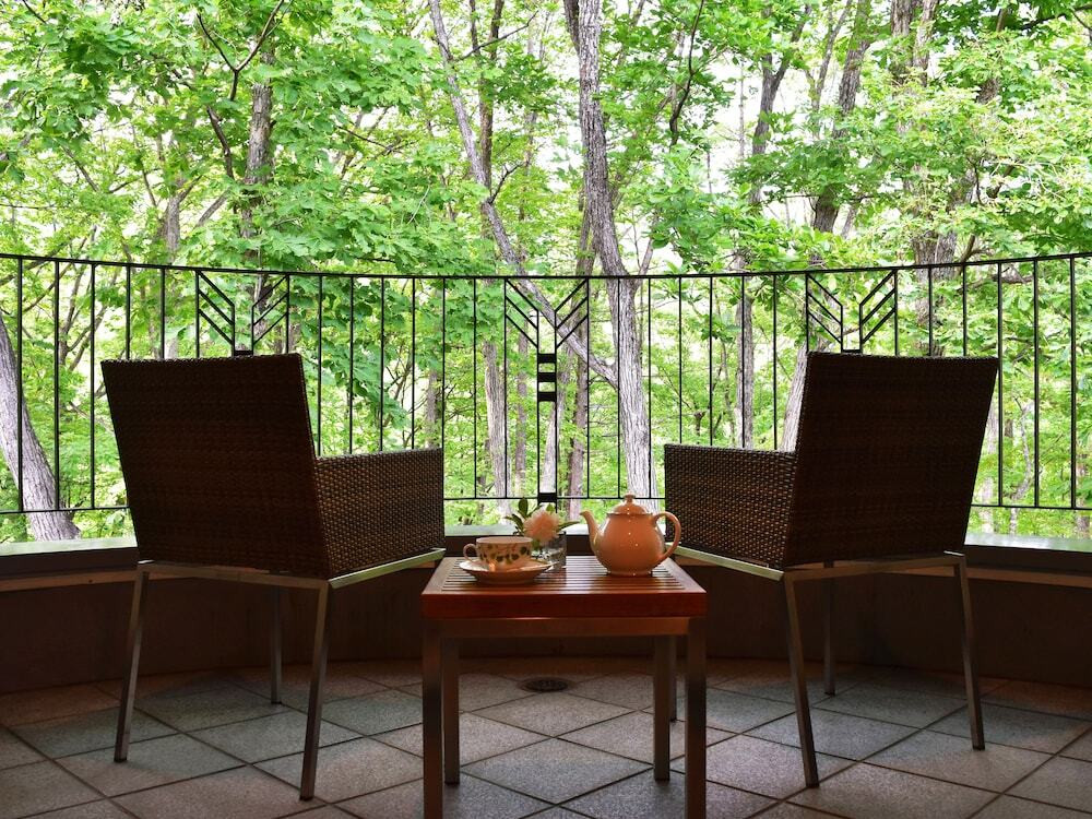 白馬の自然に抱かれ幸福度高まる3475346