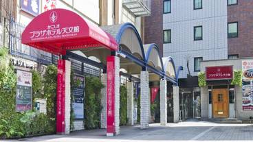 施設の入り口 / 12