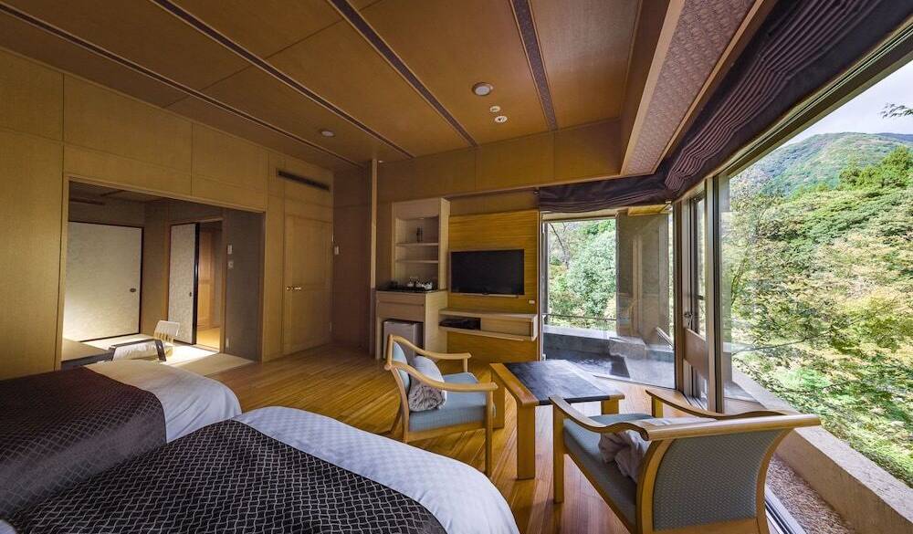 露天風呂付和洋室① / 4