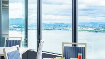 朝食スペース / 13