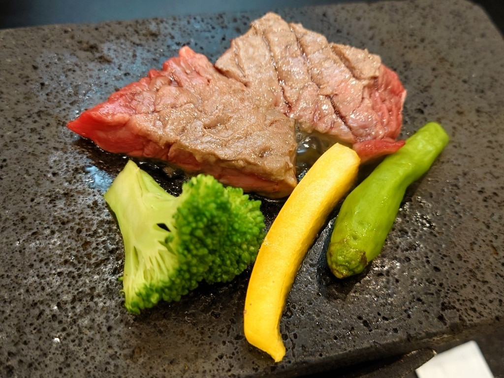 「上杉の御湯　御殿守」 料理 216189034 山形牛石焼き