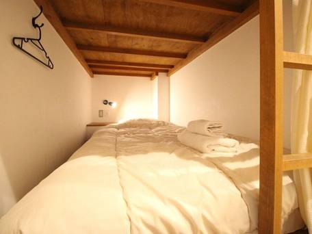 The NEXT DOOR, lower east nine hostel / 4