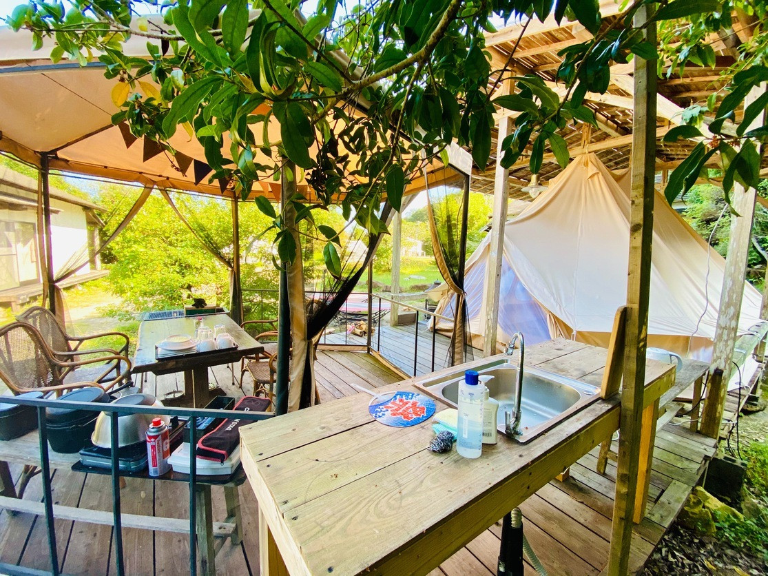 貸切の宿泊棟やグランピングテントも。子連れでアウトドアを満喫！4064950