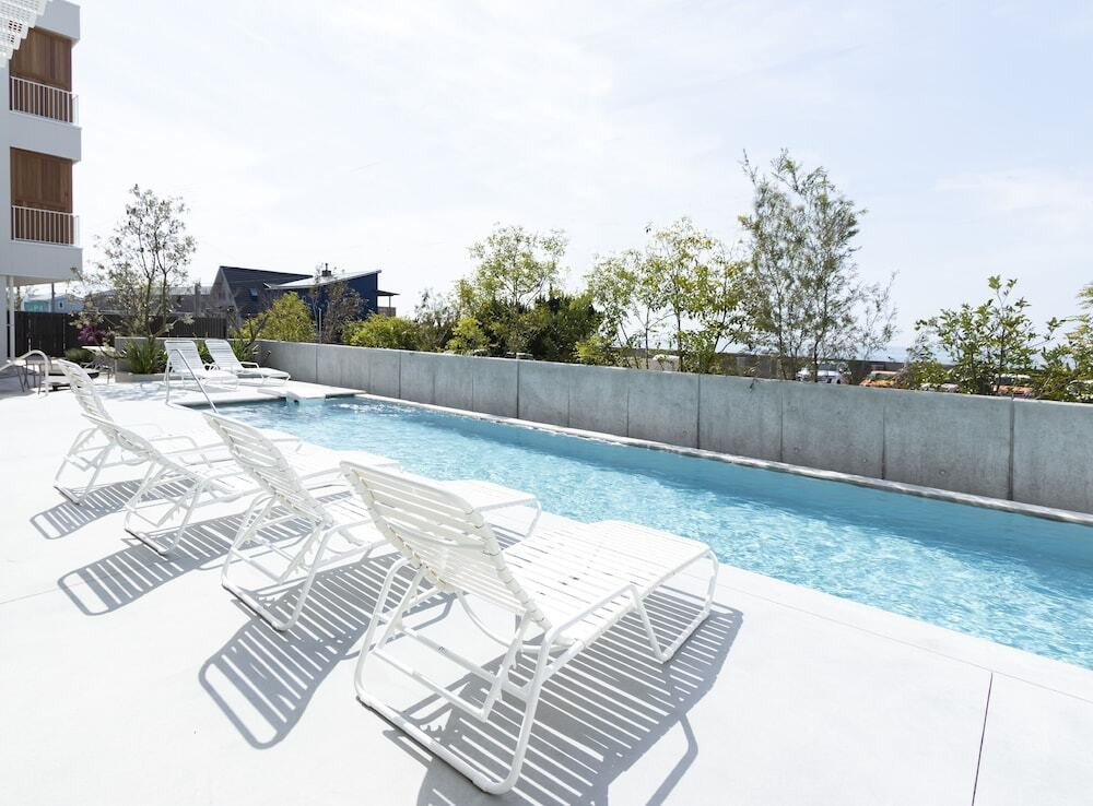 全17室オーシャンビュー。夕陽とアート、サウナを楽しむホテル4021622