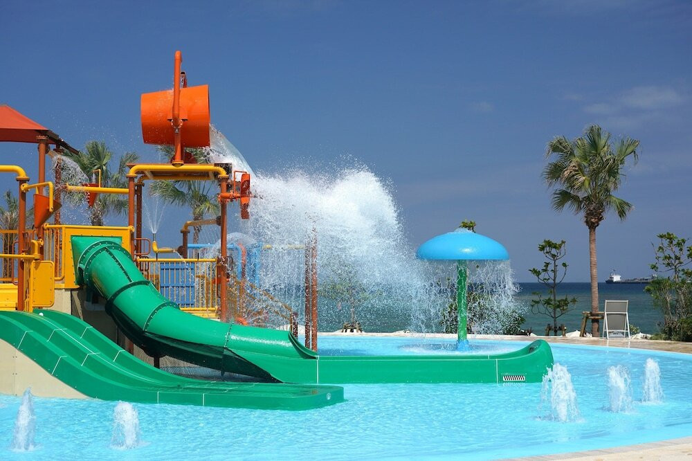 子供だけじゃない！大人も大満足の石垣島最大級のプール3411288