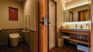 【和モダンルーム】ツイン　ダブルベッド×2台［44平米］禁煙