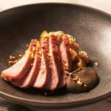 「セブン・エンバーズ」料理一例 / 1