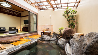 温泉岩風呂付き建て離れ: 和室二間[木蓮]国産和牛陶板焼き