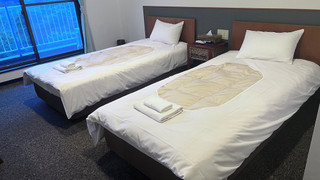 ツインベッドルーム 3階 エレベーターなし 山側 禁煙