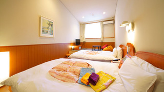 デラックスツイン シングルベッド2台プラス畳エリア (16 sqm)