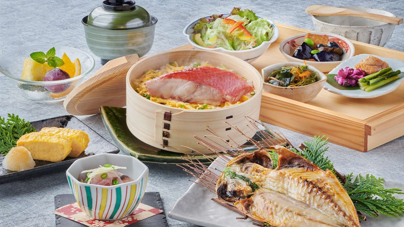 伊豆の食材を使用した和朝食。金目鯛のせいろご飯を熱いうちにパクリ♪3531938