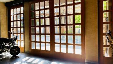 施設の入り口 / 6