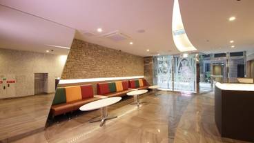 内部エントランス / 2