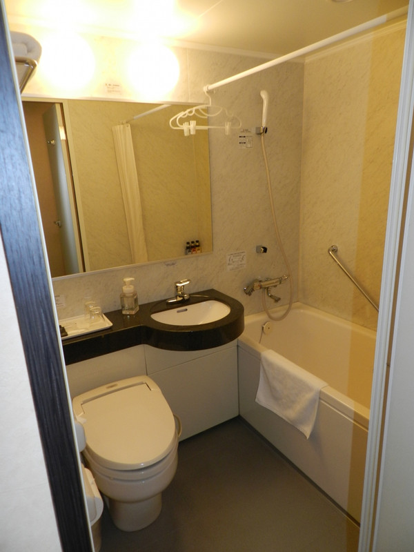 ユニットバスですが、まだ新しいせいか清潔感がありました