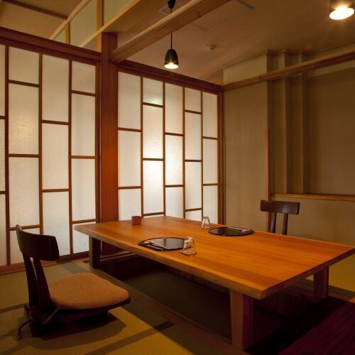 プライベートな空間で
地元の食材に舌鼓 / 3