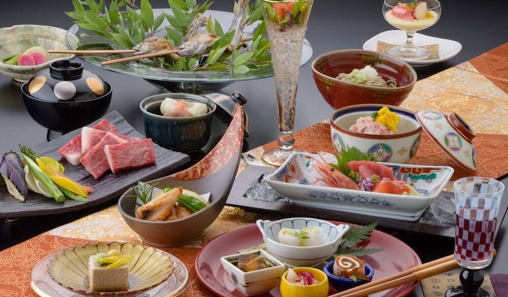 夕食 懐石料理一例 / 1