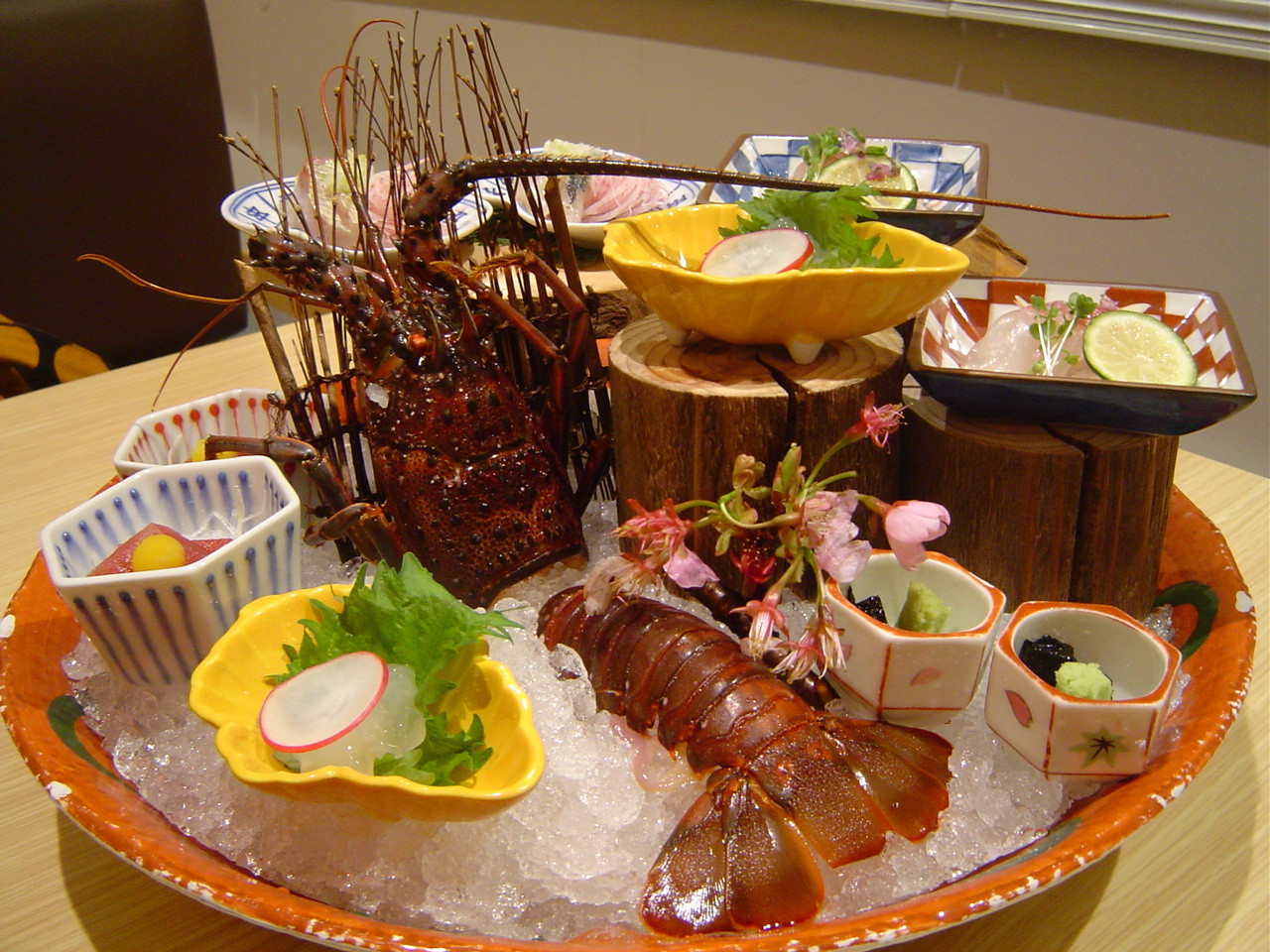 料理が評判！目も舌も喜ぶ伊勢の豪華食材3512347