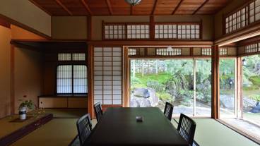 客室内のダイニングエリア / 17