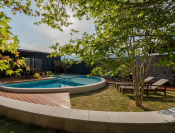 直径8ｍのプライベートプール＆温泉付き客室でまったり3417357