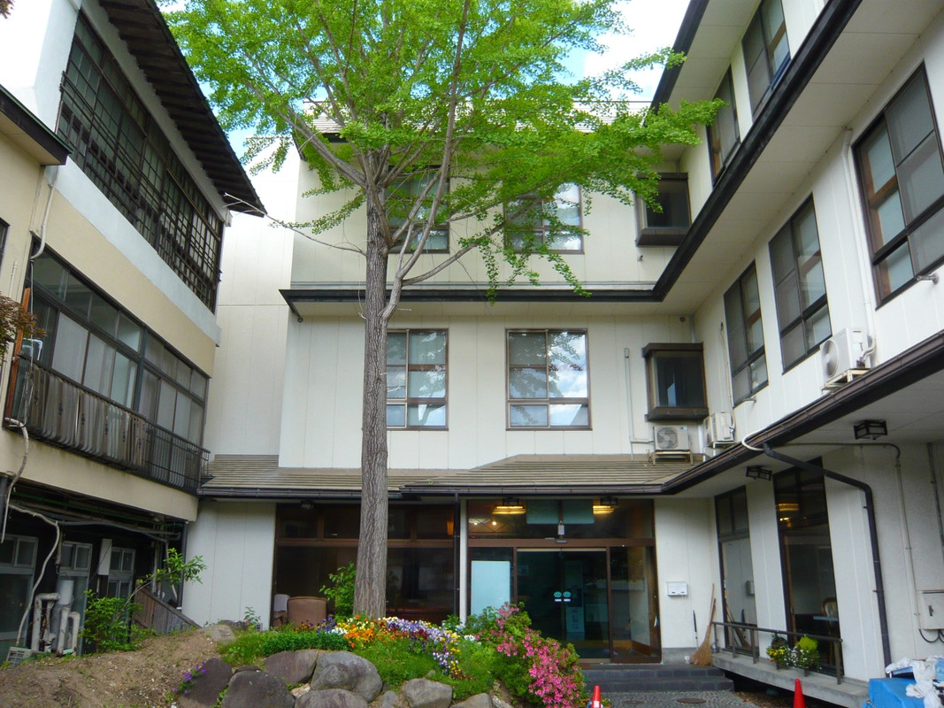 旧館と建て増し新館