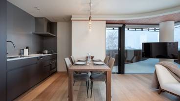 客室内のダイニングエリア / 5