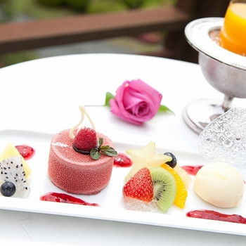 「アゼリア」でインスタ映えスイーツを満喫♡3404268