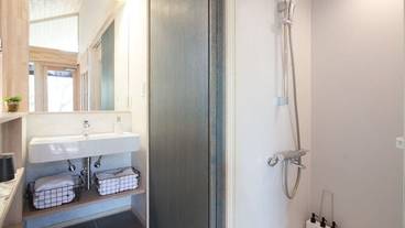 シャワールーム / 15