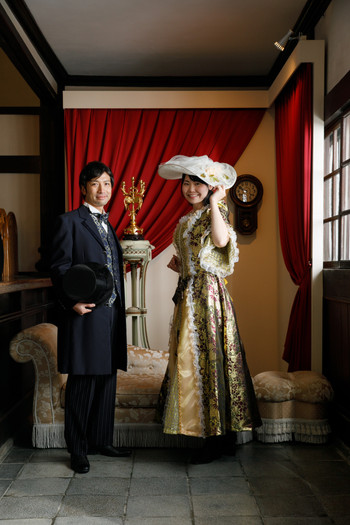 “ハイカラさん”にドレスアップ！「明治体験処 ハイカラ衣装館」1954420