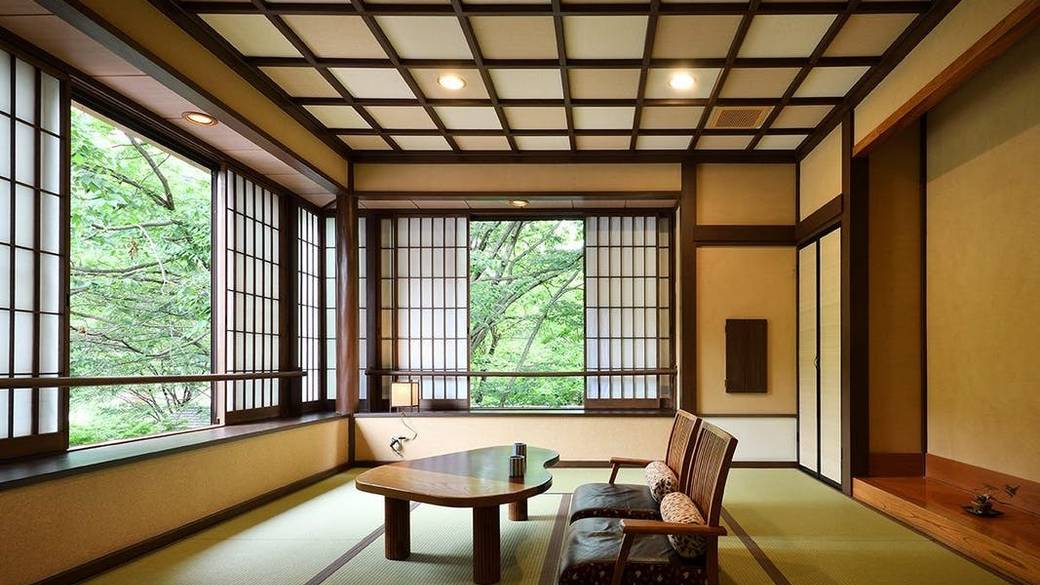 天然木に包まれた
癒しの客室 / 2