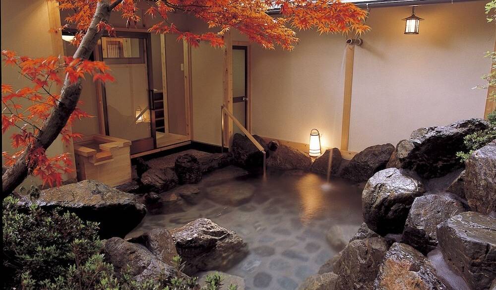 庭園露天風呂(秋) / 2