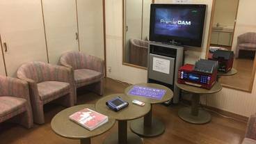 カラオケ ルーム / 6