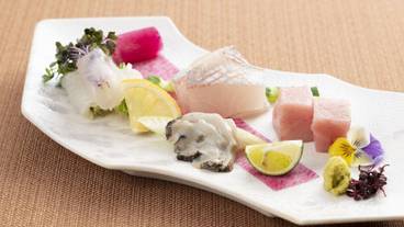 食事・飲み物 / 3