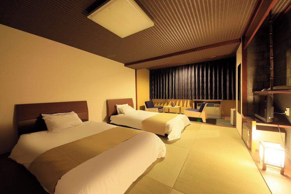 ベッドタイプで快適！畳のお部屋で寛ごう4088966