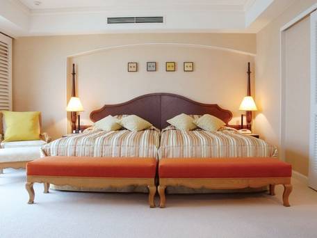 ホテル日航アリビラ ヨミタンリゾート沖縄 / 2