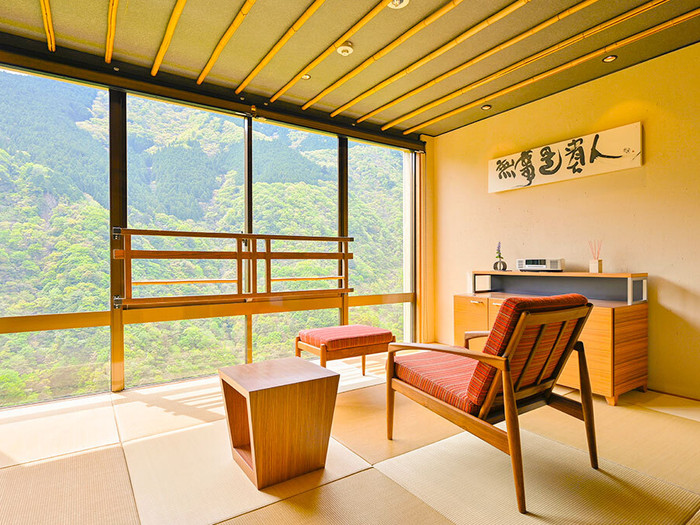 お部屋からの眺めも抜群。テラスに露天風呂付の客室も