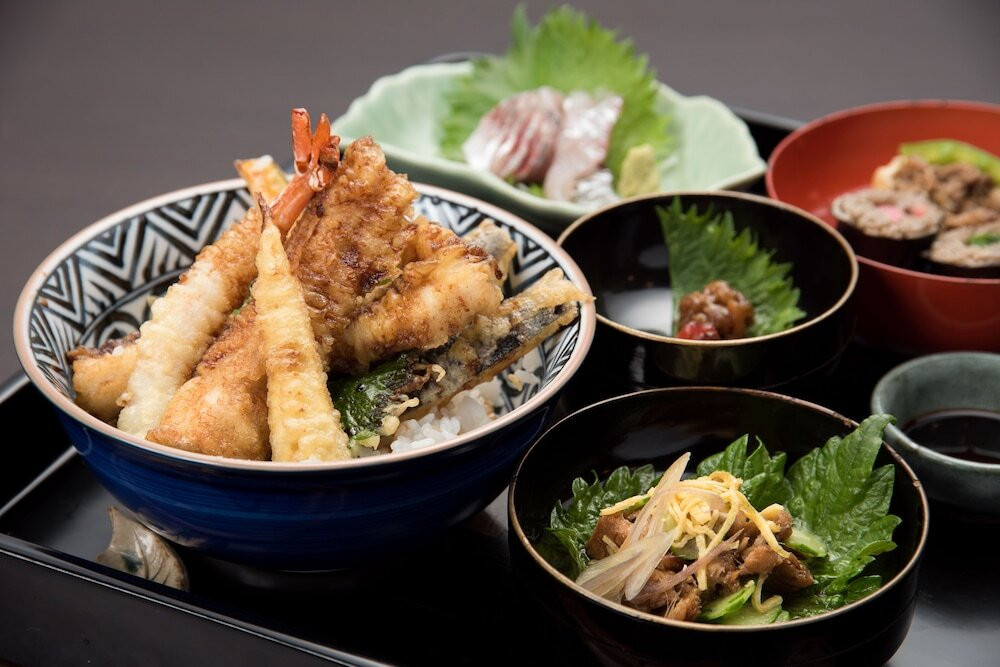 旅館のお食事処