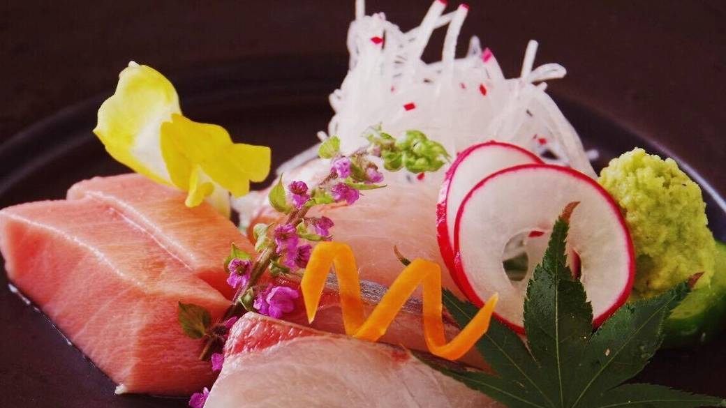 夕食は専用の食事処で
弓庵懐石を堪能する / 4