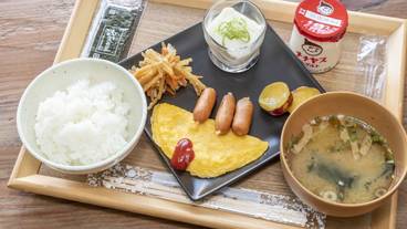 食事・飲み物 / 4