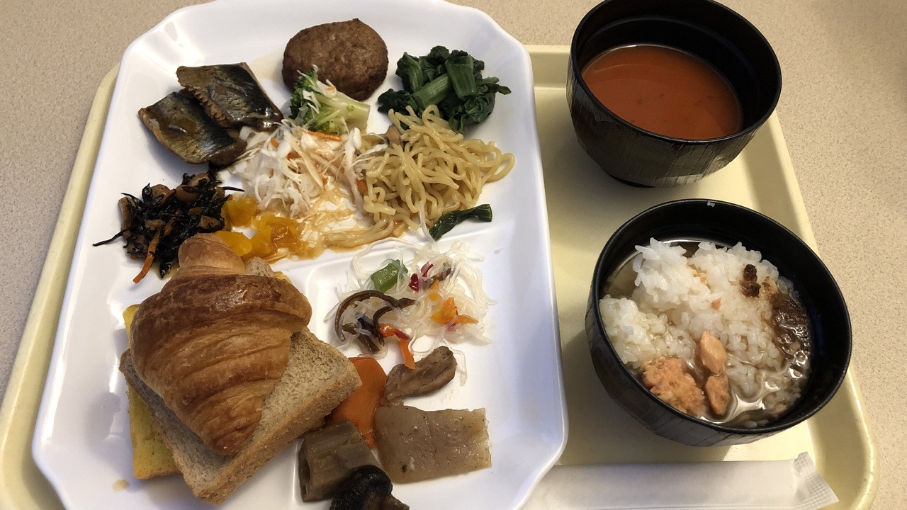 朝食