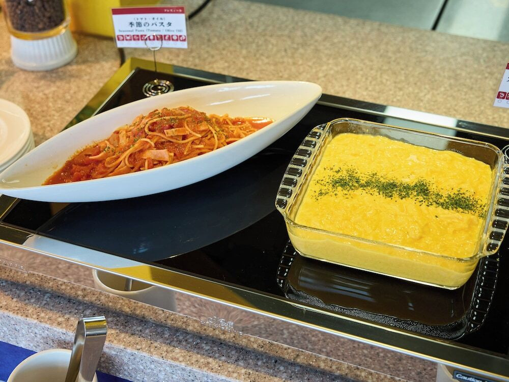 朝食