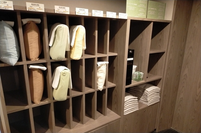 エレベーター前・枕チョイス