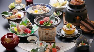 旅館のお食事処 / 25